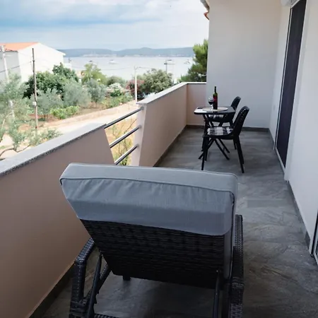 Natalija 4 Stars Lägenhet *