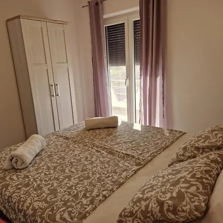 Apartamento Natalija 4 Stars *