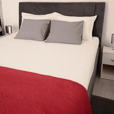 Апартаменты Natalija 4 Stars *