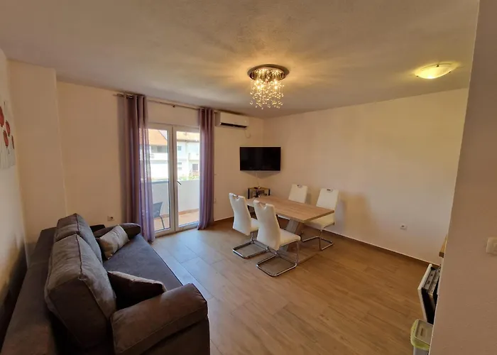 Natalija 4 Stars Appartement *