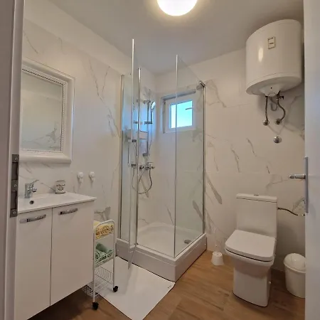 Natalija 4 Stars شقة *