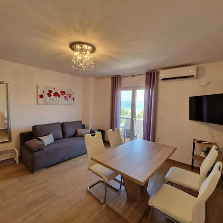 Natalija 4 Stars Apartment