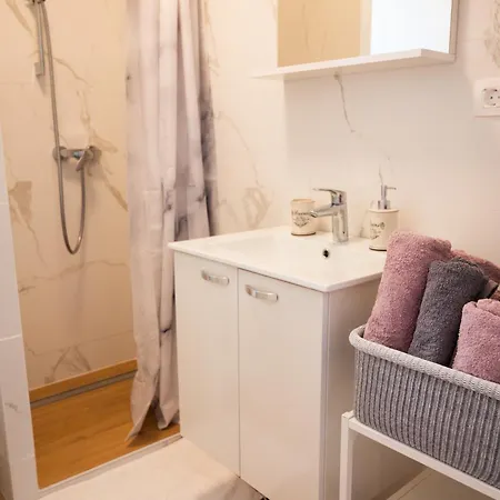 شقة Natalija 4 Stars Mrljane