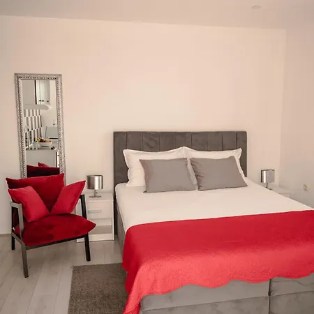 Apartment Natalija 4 Stars Mrljane