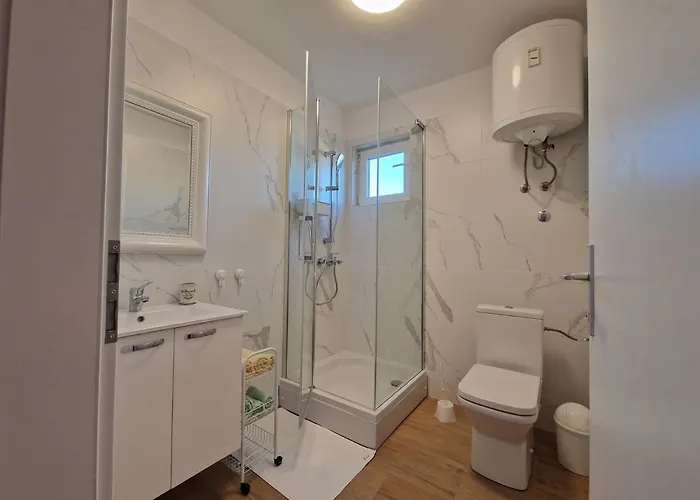 Natalija 4 Stars Lägenhet *