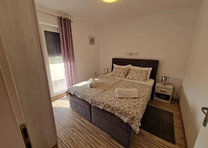 Lägenhet Natalija 4 Stars