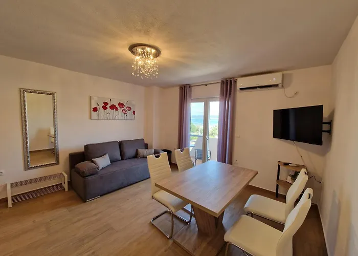 Natalija 4 Stars Lägenhet